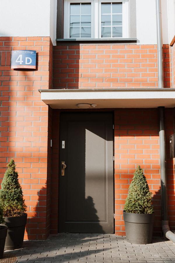 Noclegi Przy Stacji Nowy Dwór Mazowiecki Exteriér fotografie
