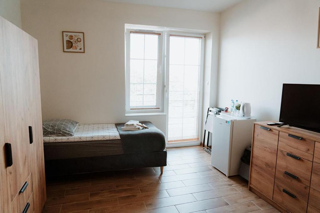 Noclegi Przy Stacji Nowy Dwór Mazowiecki Exteriér fotografie