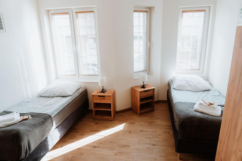 Noclegi Przy Stacji Nowy Dwór Mazowiecki Exteriér fotografie